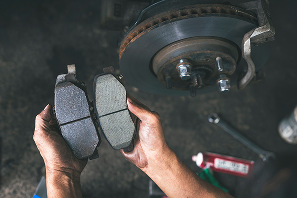 When To Replace Your Brake Pads? Recognizing Common Signs of Brake Wear | Wes Jackson Automotive